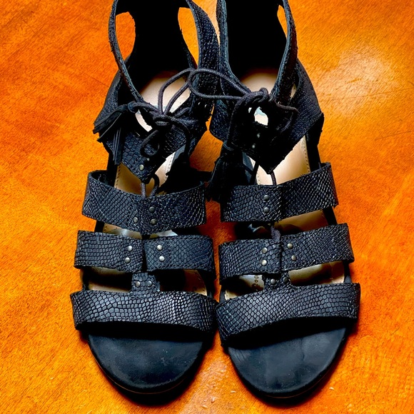 Ugg Australia Yasmin Snakeskin Embossed Wedge Sandals Size 7 - Picture 4 of 7